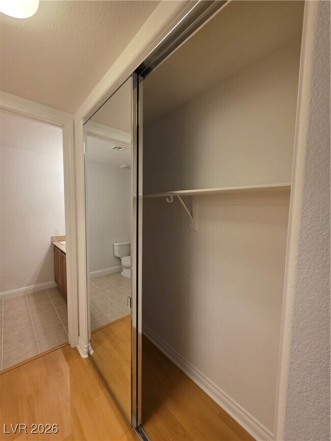 Building Photo - 62 E Serene Ave