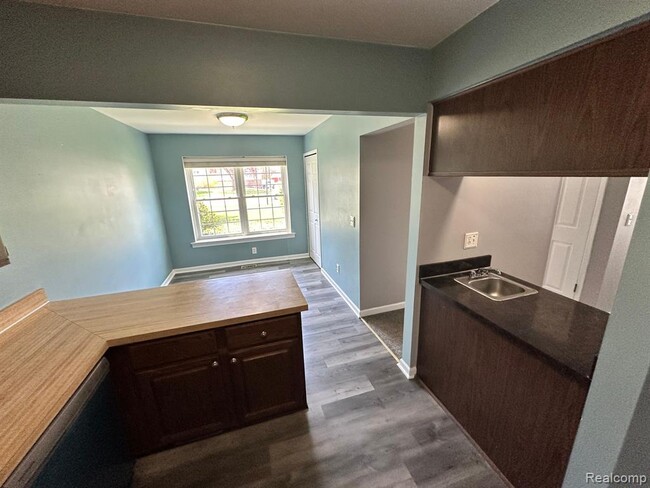 Building Photo - 20828 W Glen Haven Cir