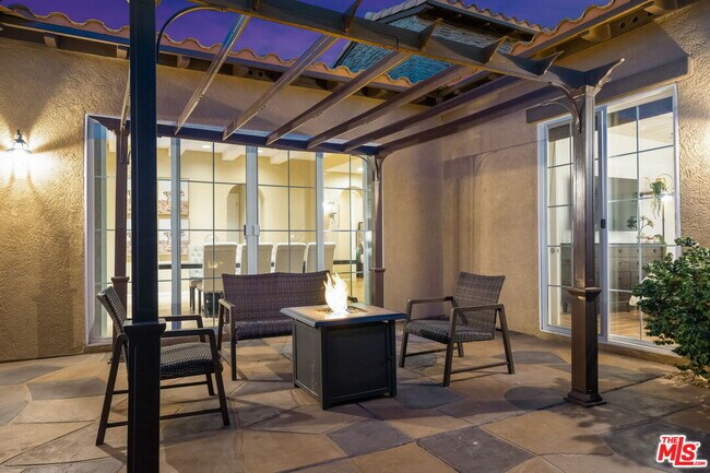 Building Photo - 61 Via Santo Tomas Dr