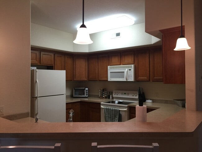 Building Photo - Beautiful Condo in Desirable Saddleback Ridge