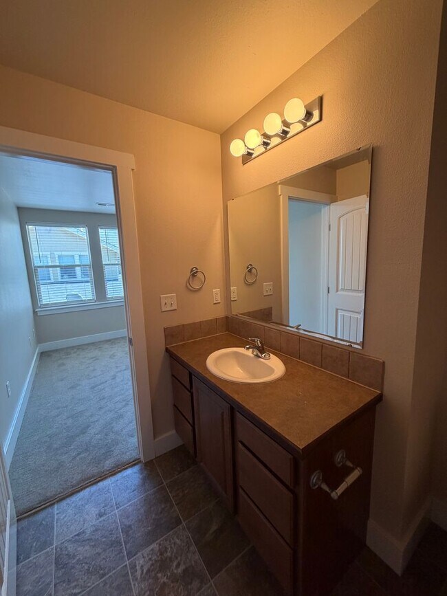 Building Photo - 9965 W Rosecroft Ct