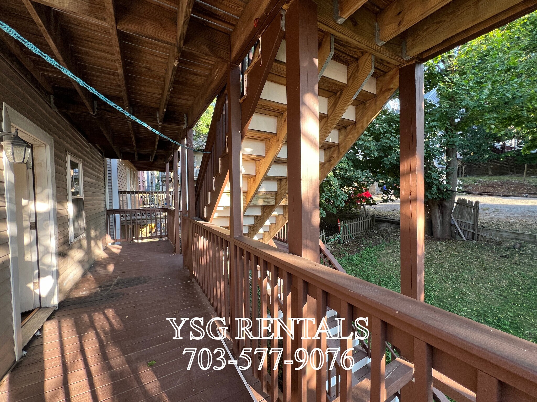 Building Photo - 194 Hillside St