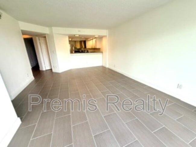 Building Photo - 14820 Rue De Bayonne