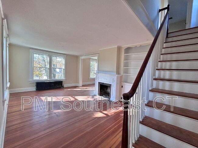 Building Photo - 142r Old Norwich Rd