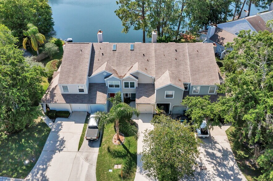 Building Photo - 11330 Lake Mandarin Cir E