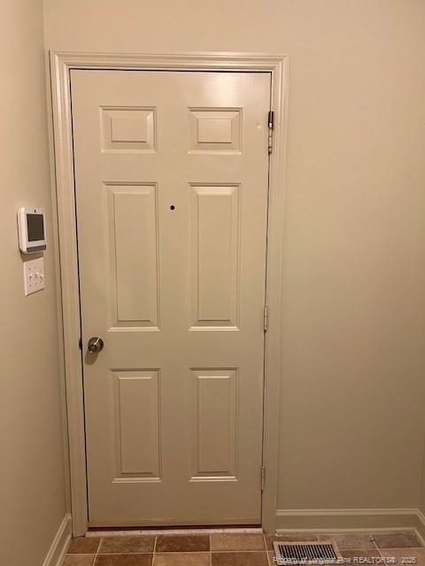 Building Photo - 424 Larchmont Rd