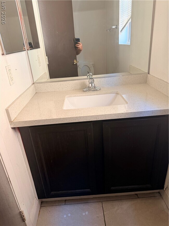 Building Photo - 2636 La Mata St