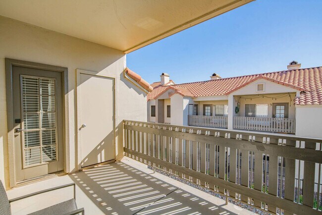 Building Photo - 7900 E Princess Dr