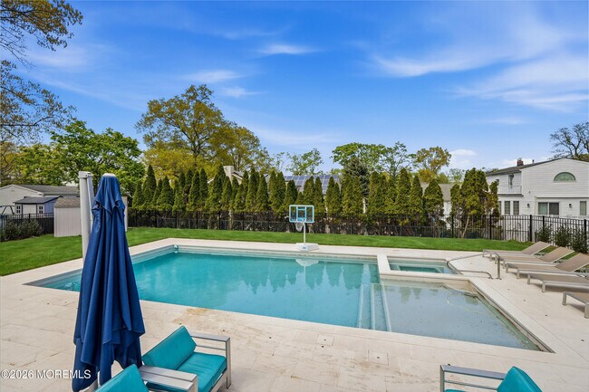 Building Photo - 4 Cheryl Dr