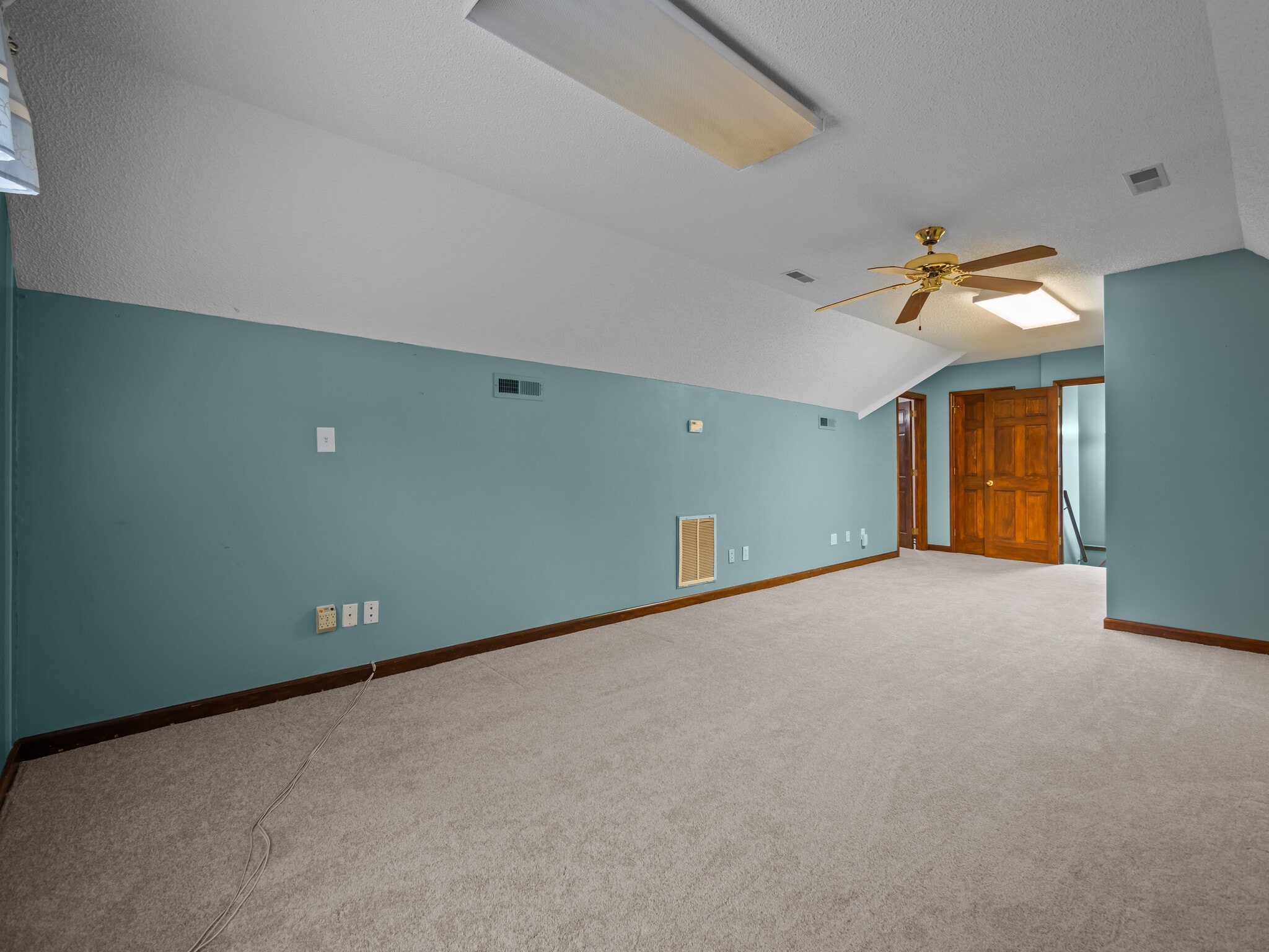 Building Photo - 138 White Oak Bluff Rd