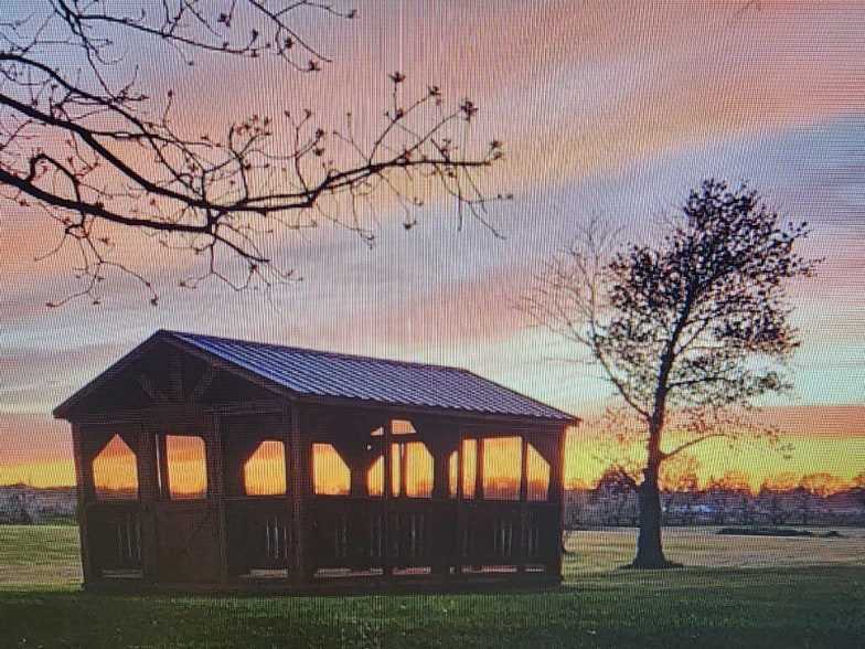 Building Photo - 7049 Lake Ave