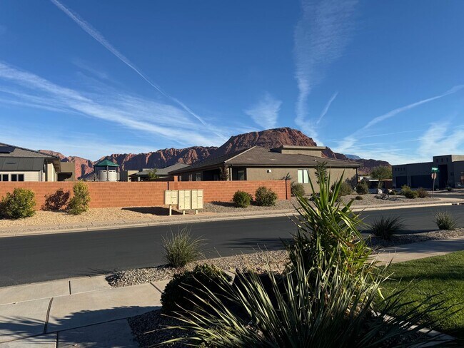 Building Photo - Home in Anasazi Vista neighborhood.