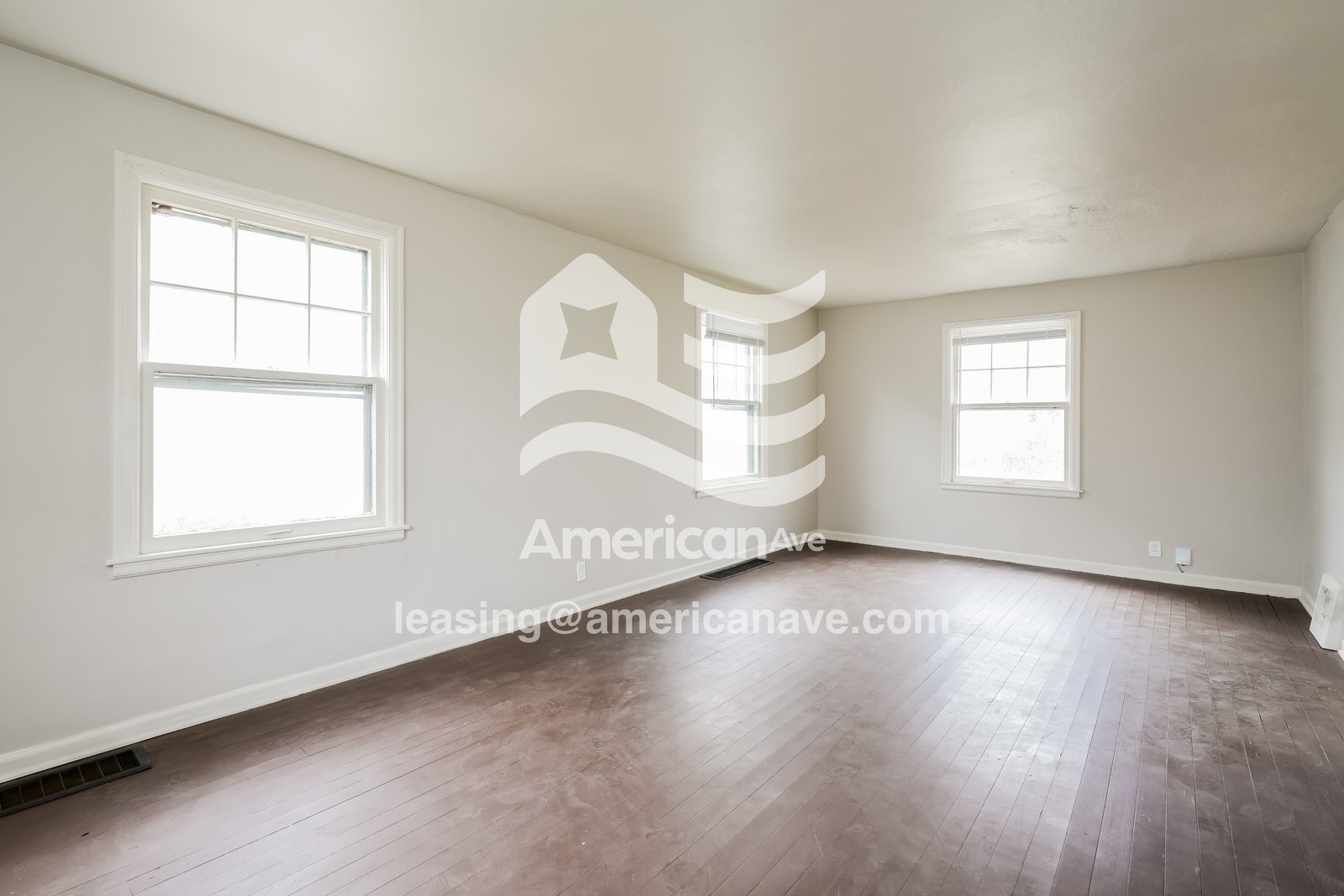 Building Photo - 1325 N Meade St