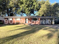 Building Photo - 8539 Chesterfield Dr