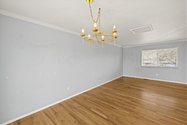 Building Photo - 304 Cielo Vista St