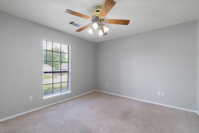 Building Photo - 8808 Timberlyn Way