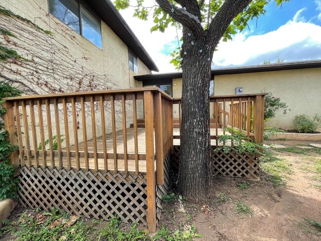 Building Photo - 2134 Candelero St