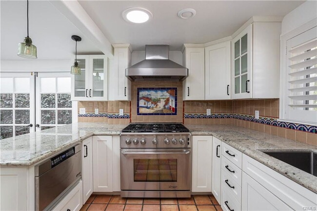 Building Photo - 306 Avenida Monterey