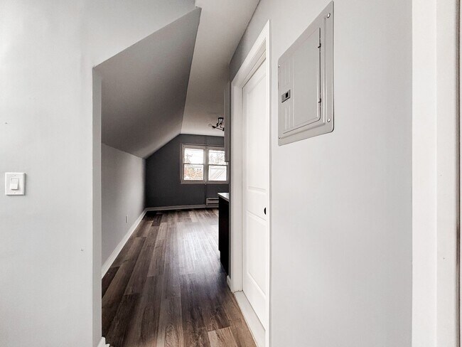 Building Photo - 58 Voorhees St