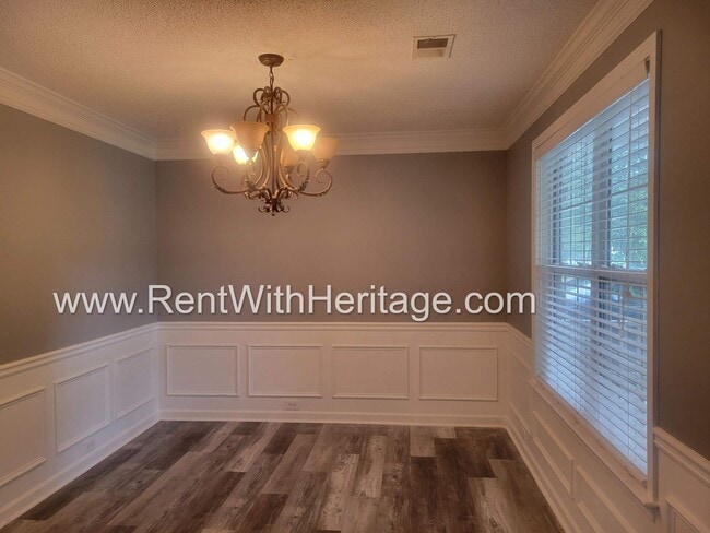 Building Photo - GORGEOUS HOME IN POPULAR HIGHLANDS AT CREEKSIDE GOLF / SWIM / TENNIS COMMUNITY