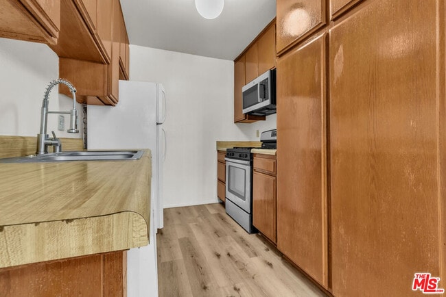 Building Photo - 2469 Purdue Ave