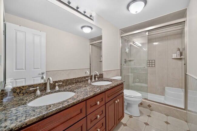 Building Photo - 322 Hemlock Ln