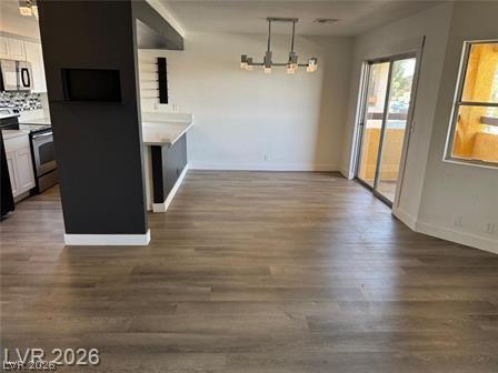 Building Photo - 6233 Ilanos Ln