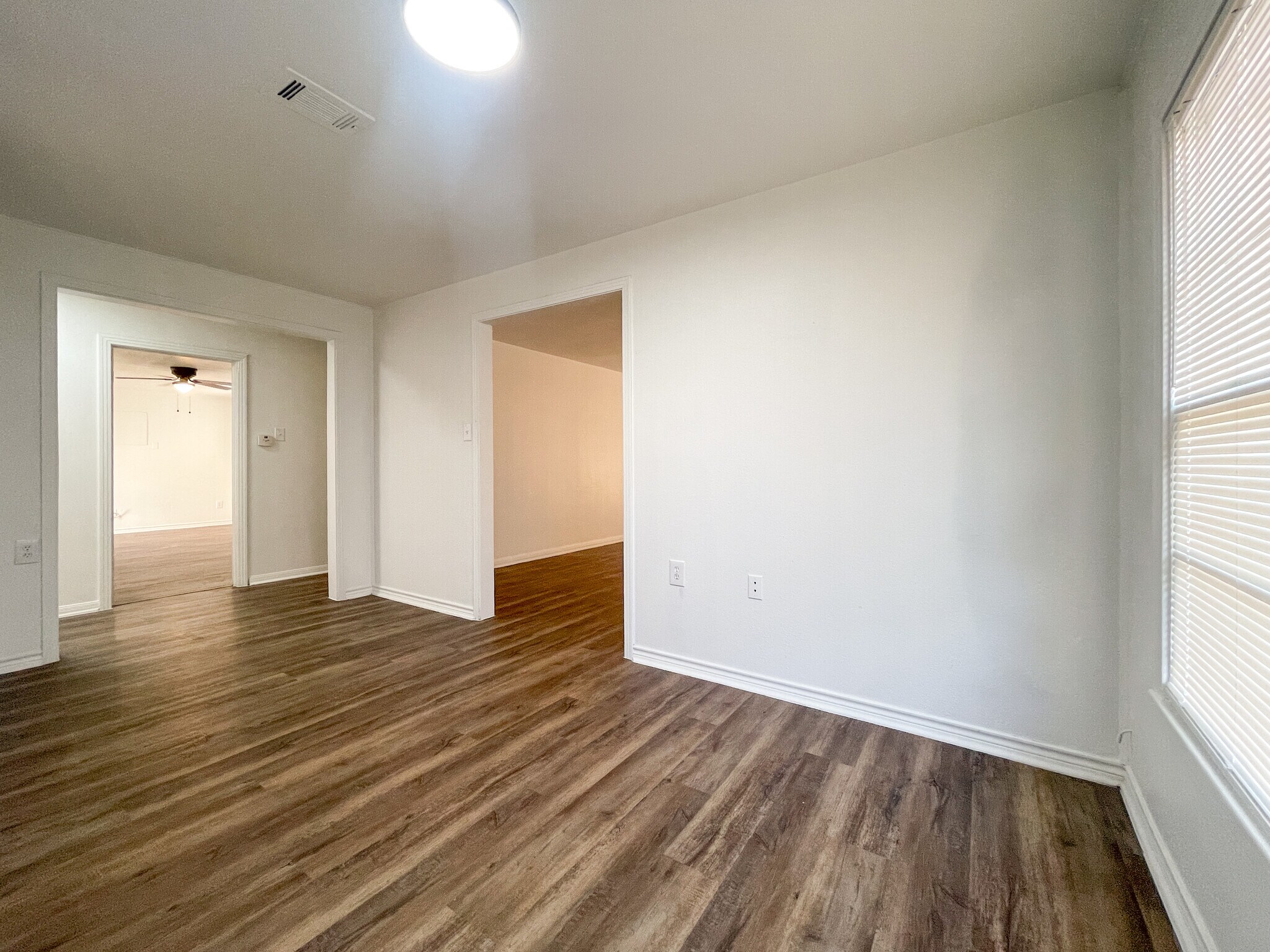 Building Photo - 3812 Pine Ave