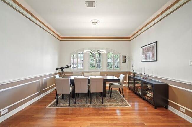 Building Photo - 3707 Quiet Falls Dr