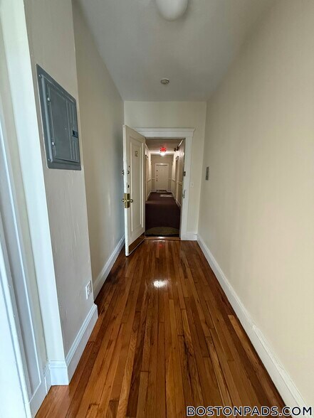 Building Photo - 109 Brainerd Rd