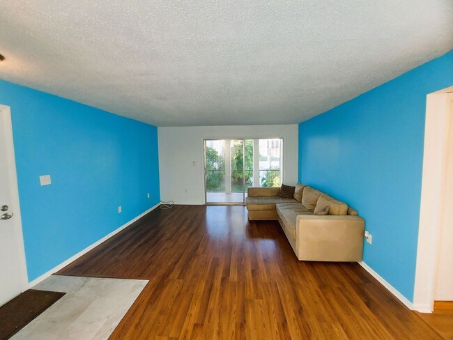 Building Photo - Charming and spacious 1BR Condo in the hea...