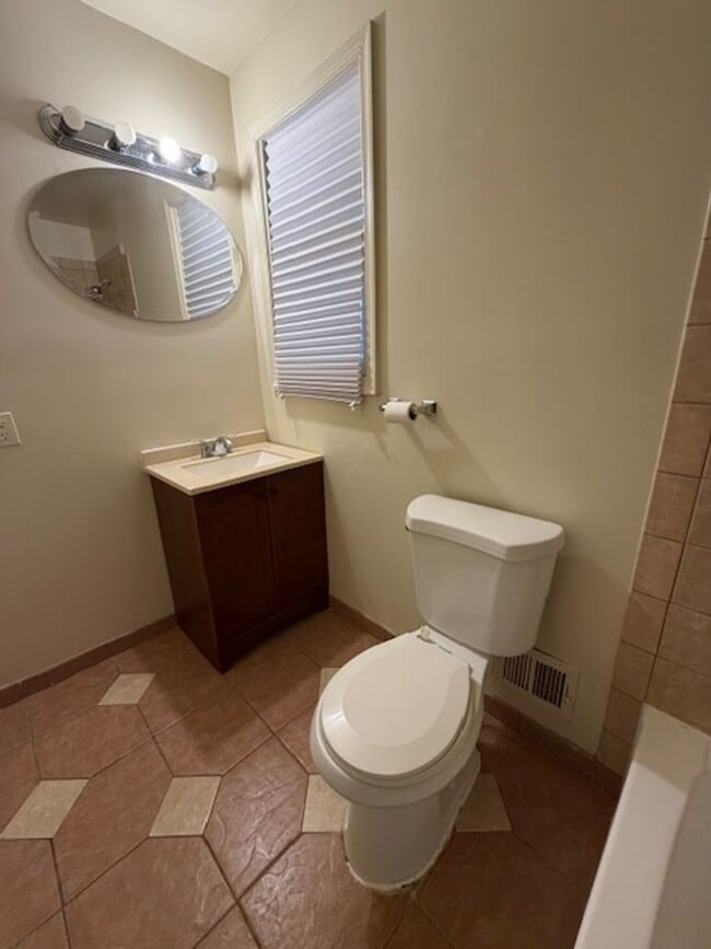 Building Photo - SINGLE FAMILY HOME IN WASHINGTON GROVE