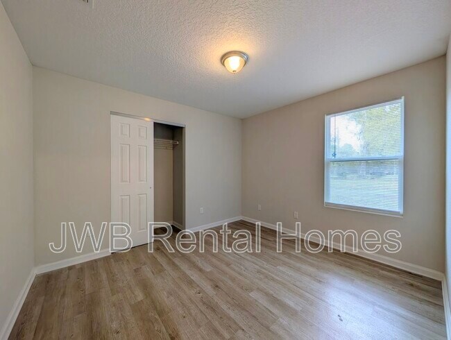 Building Photo - 6437 118th St