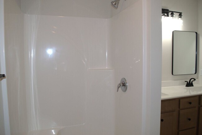 Building Photo - New construction three-bedroom 2-bathroom Home In Tuscany Ridge!