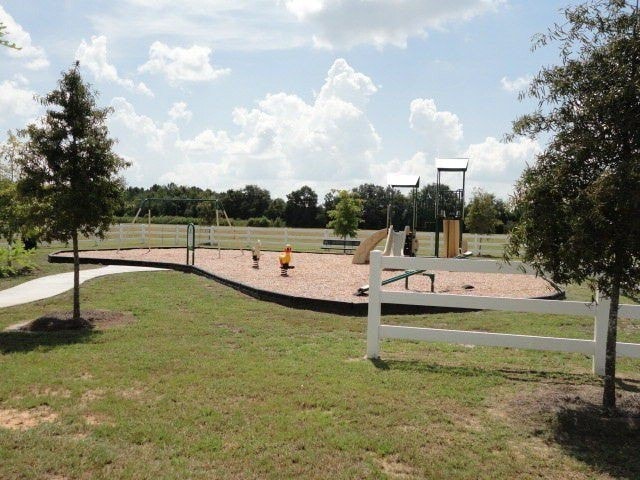 Building Photo - Modern Elegance in Valdosta: Spacious 4BR/...