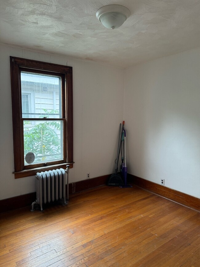Building Photo - 1401 Mather Ave