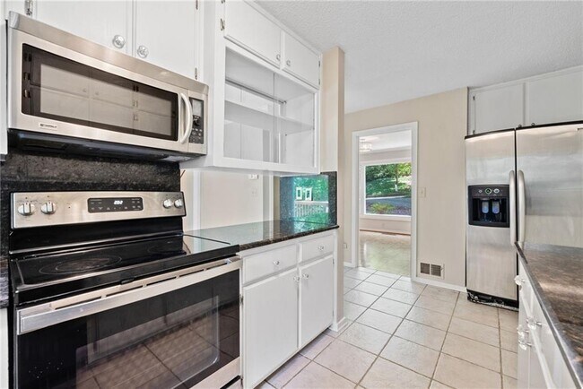 Building Photo - 2710 Margaret Mitchell Dr NW