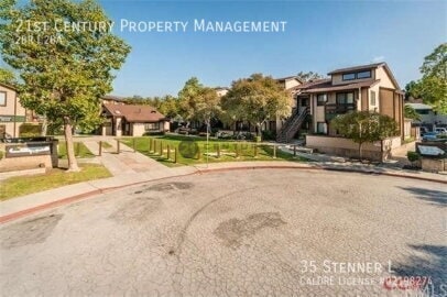 Building Photo - 35 Stenner St