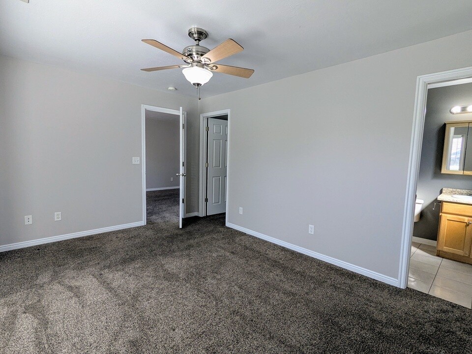 Building Photo - 2785 W 5525 S