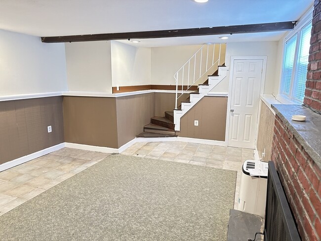 Building Photo - 33 Curry Cir