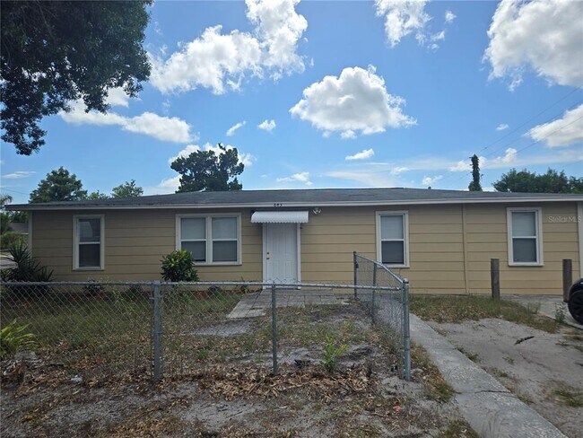 Building Photo - 843 41st St S