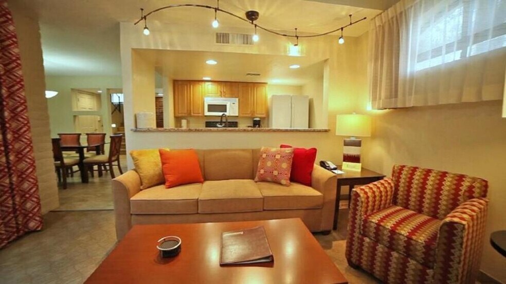 Primary Photo - 6302 E Camelback Rd