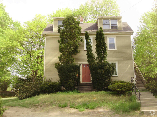 Building Photo - 1143 Beacon St