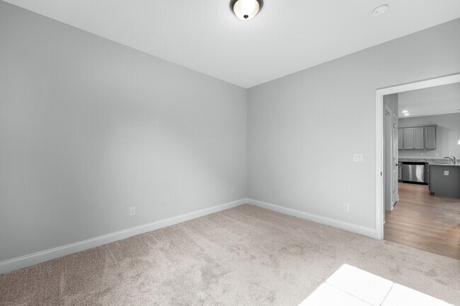 Building Photo - 207 Taunton St
