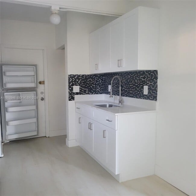 Building Photo - 715 SW 6th St