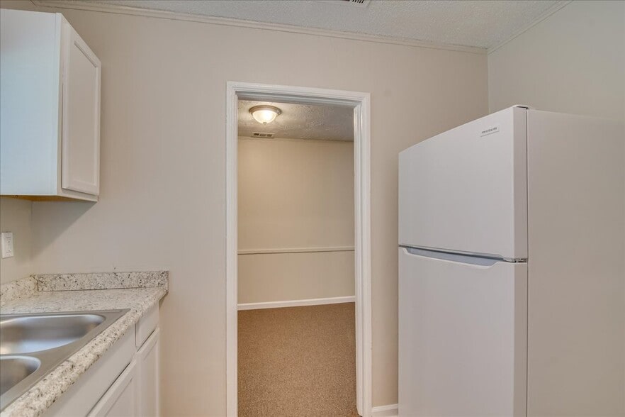 Kitchen - 1730 Telfair St