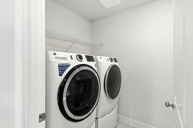 Building Photo - Spacious 4-Bedroom Home, Plus Den/Office with Modern Upgrades and Great Amenities