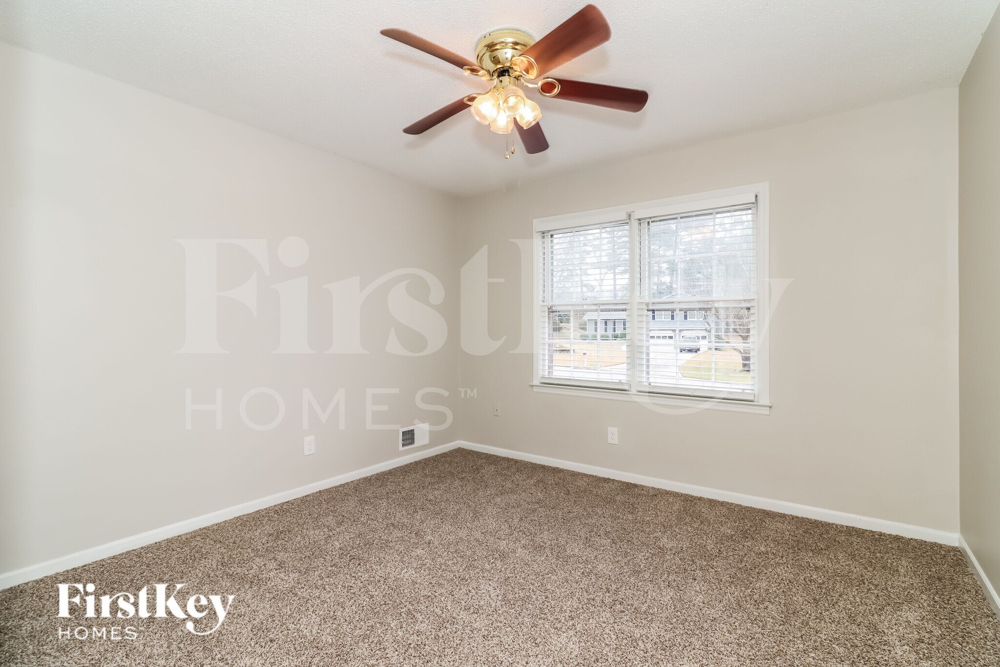 Building Photo - 1570 Sprayberry Dr