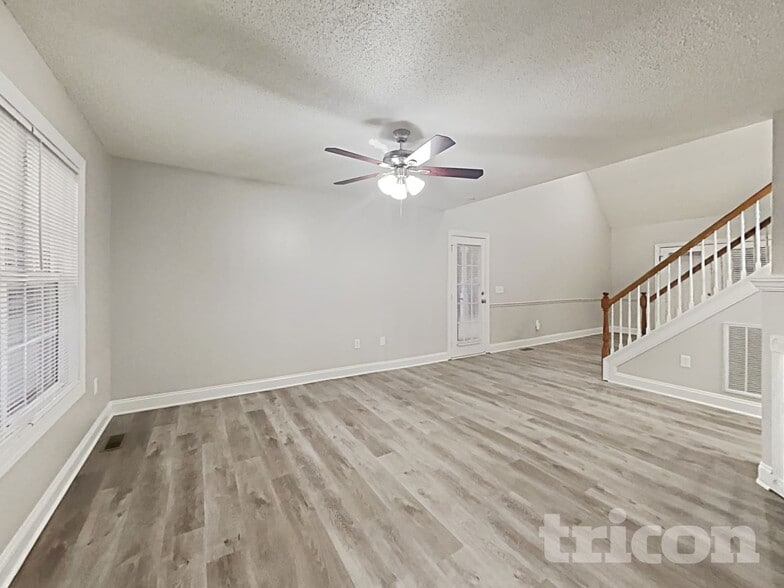 Building Photo - 2941 Ireton Pl