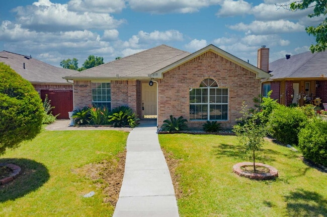 Building Photo - Cute 3 bed, 2 bath home in Grand Prairie
